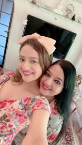 Madalsa Sharma Instagram - Kya aapki mummy ne wo baat batai aajtak?!😵‍💫😉 @sheelassharmaa . . . . #reels #reelsinstagram #madalsasharma #sheelasharma #motherdaughter #kavya #videooftheday #instadaily #instavideo #instagood #instamood #mood #trending #trendingreels #reelitfeelit #reelkarofeelkaro #reeloftheday #reelit #love #actorslife
