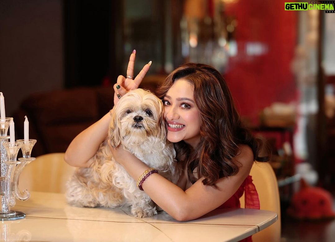 Madalsa Sharma Instagram - I woof you❤️🐶🐾 #mummaandkiki @madalsa_petstories . . . . #petsofinstagram #kiki #madalsasharma #kavya #petlovers #picoftheday #postoftheday #instadaily #instapic #instagood #instamood #mood #love #actorslife