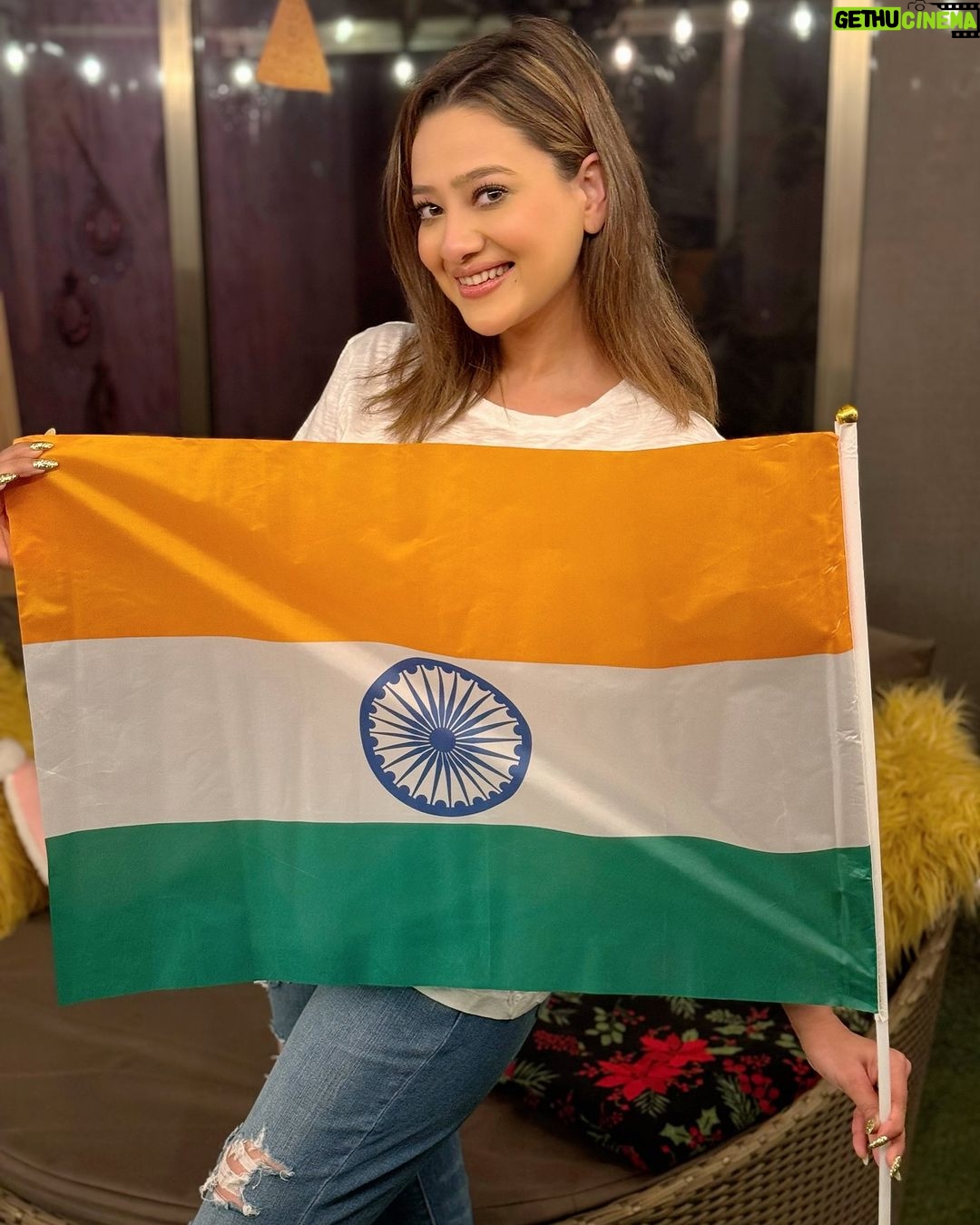 Madalsa Sharma Instagram - Happy 75th Republic Day India🇮🇳🧡🤍💚 . . . . #happyrepublicday #jaihind