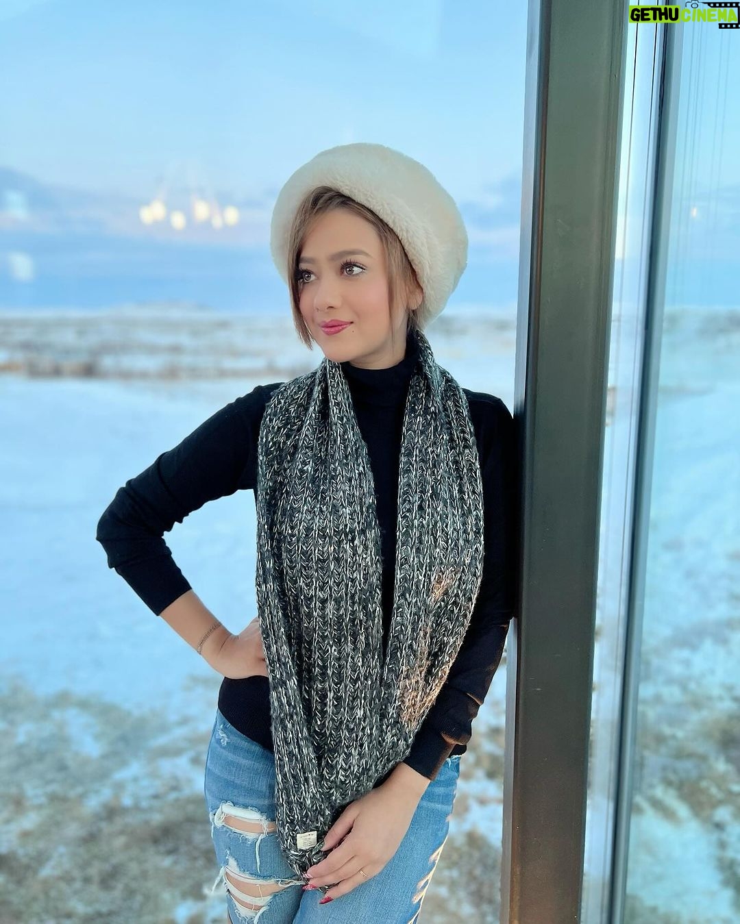 Madalsa Sharma Instagram - Out of captions today but this view❄️🌨️⛄️😍 . . . . #view #snow #madalsasharma #iceland #postoftheday #instadaily Hella, Iceland