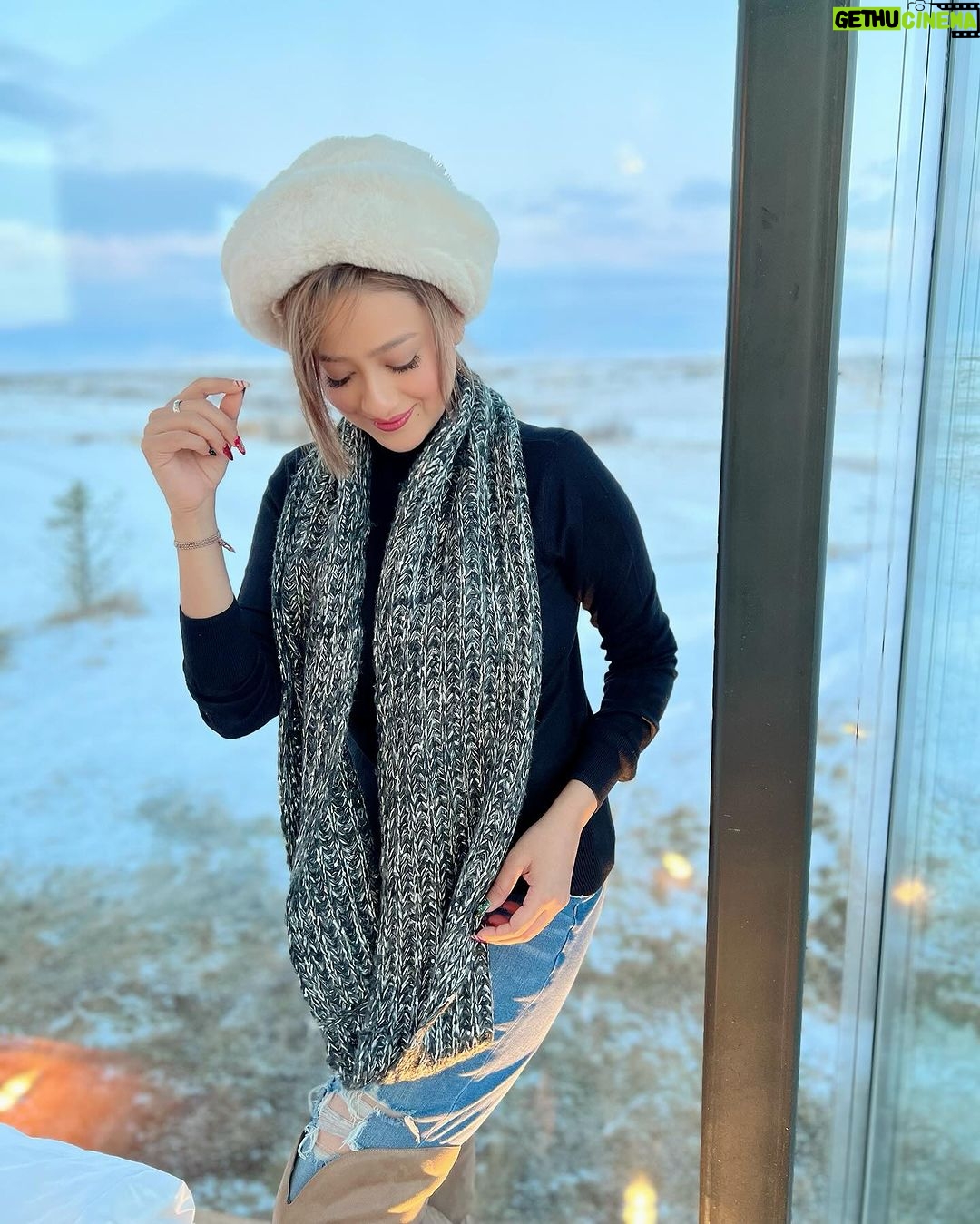 Madalsa Sharma Instagram - Out of captions today but this view❄️🌨️⛄️😍 . . . . #view #snow #madalsasharma #iceland #postoftheday #instadaily Hella, Iceland