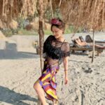 Madalsa Sharma Instagram - When Monday feels like Sunday☀️🧴🌅🏖️ . . . . #beachgirl #islandlife #madalsasharma #instamood