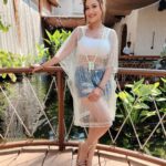 Madalsa Sharma Instagram - Living life like it’s golden✨ . . . . #reels #reelsinstagram #madalsasharma #kavya #videooftheday #instadaily #instavideo #instagood #instamood #mood #trending #trendingreels #reelitfeelit #reelkarofeelkaro #reeloftheday #reelit #love #actorslife