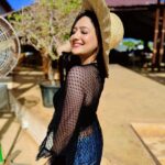 Madalsa Sharma Instagram - Beach date anyone?🏖️☀️🍹👒 Didn’t know you could click like this 📸😉 @ajay_1208 . . . . #valentines #week #madalsasharma #kavya #beach #beachlife #islandgirl #tropical #picoftheday #postoftheday #instadaily #instapic #instagood #instamood #mood #love #actorslife