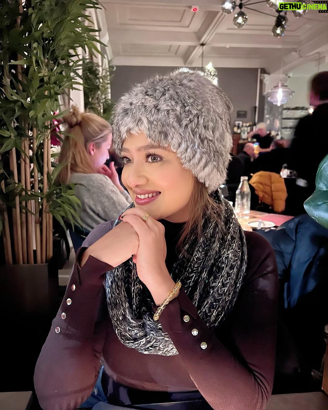 Madalsa Sharma Instagram - It’s cold in some corner of the world🤍🧤🥶❄️ . . . . #scandinavian #reykjavik #madalsasharma #kavya #picoftheday #postoftheday #instadaily #instapic #instagood #instamood #mood #love #actorslife Reykjavik, Iceland
