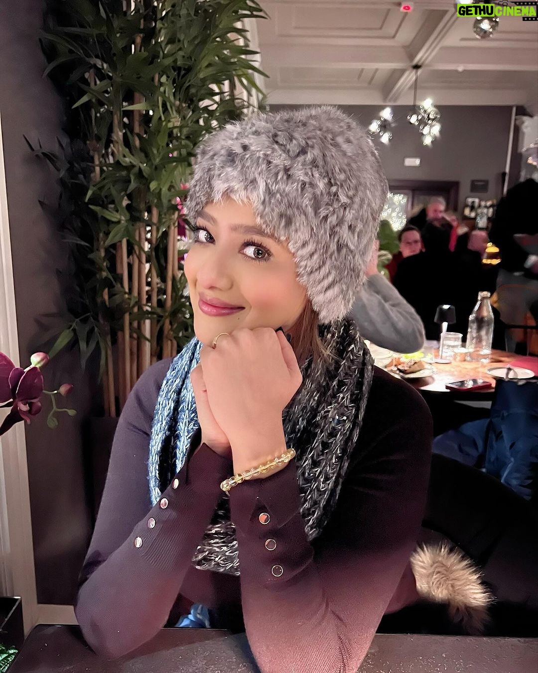 Madalsa Sharma Instagram - It’s cold in some corner of the world🤍🧤🥶❄️ . . . . #scandinavian #reykjavik #madalsasharma #kavya #picoftheday #postoftheday #instadaily #instapic #instagood #instamood #mood #love #actorslife Reykjavik, Iceland