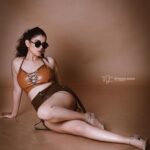 Madhumita Sarcar Instagram - @madhumita_sarcar @horeayan 👗 @baban.islam.54 💄 @bhumii.makeup 💇‍♀️ @surjaphotography @momentsy_photography Camera Canon R5 Lens Canon 70-200 2.8 #VibeWithCanon #CANwithCanon #TathagataGhoshPhotography @canonindia_official