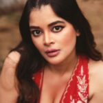 Madhumita Sarcar Instagram - @madhumita_sarcar Styled by @stylemeupisha Outfit @sujatam_premium_weaves Makeup @baban.islam.54 Hair @bhumii.makeup @surjaphotography Camera Canon eos R5 Lens Canon 70-200mm. 2.8 & 85mm @canonindia_official #VibeWithCanon #CANwithCanon #TathagataGhoshPhotography