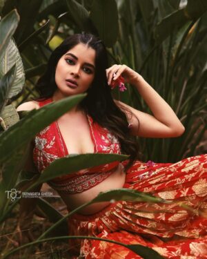Madhumita Sarcar Instagram - ❤️
.
.
Lehenga @sujatam_premium_weaves 
MUA @baban.islam.54