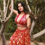 Madhumita Sarcar Instagram - ❤️ . . Lehenga @sujatam_premium_weaves MUA @baban.islam.54