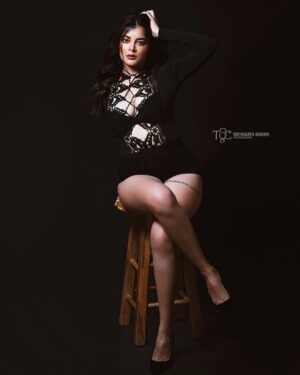 Madhumita Sarcar Instagram - @madhumita_sarcar 🖤
@horeayan 👗
@baban.islam.54 💄
@bhumii.makeup 💇‍♀️
@surjaphotography 
@momentsy_photography 

Camera Canon R5
Lens Canon 70-200 2.8
#VibeWithCanon
#CANwithCanon
#TathagataGhoshPhotography
@canonindia_official
