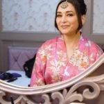 Madhuri Dixit Instagram - Had so much fun recreating one of my favourite characters for filmy night on Dance Deewane! Tune in for much more fun and some exciting performances! #saturday #saturdayvibes #dancedeewane #reels #reelsinstagram #bts #newepisode #explore