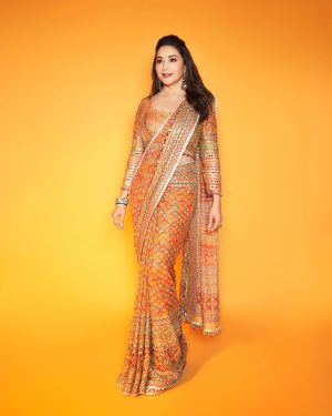 Madhuri Dixit Instagram - Channelling the energy of the sun ✨☀️ 

#dancedeewane #monday #mondaymotivation #photooftheday #photoshoot #shootdiaries
