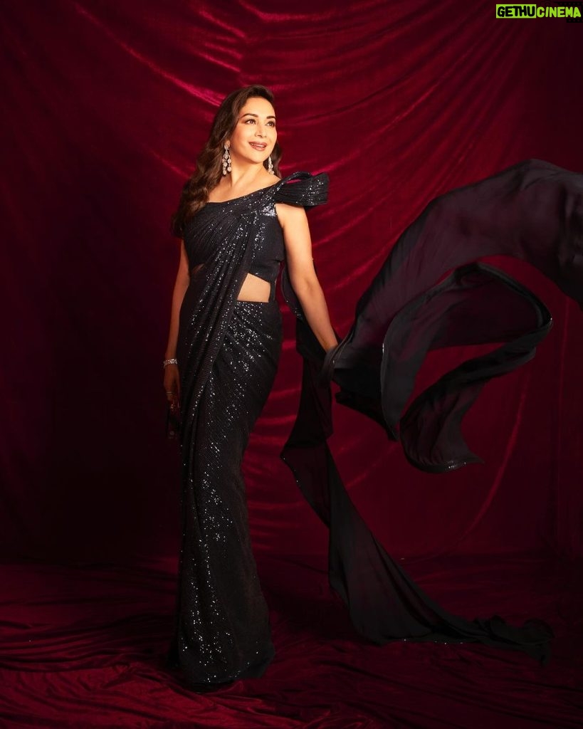 Madhuri Dixit Instagram - Effortless glamour, one shimmering drape at a time 🤍 #tuesday #tuesdaythoughts #throwback #prewedding #looks #photooftheday #photoshoot #loveisintheair