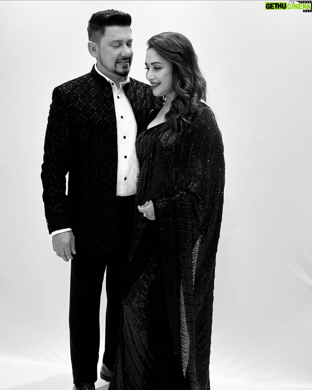 Madhuri Dixit Instagram - About last night, love was in the air. Congrats to Anant and Radhika! ❤️ Outfit: @twamev.official Shoes: @kavithofficial Styled by: @rochelledsa & @anishagandhi3 Styling Assistant: @_kashishjainnn