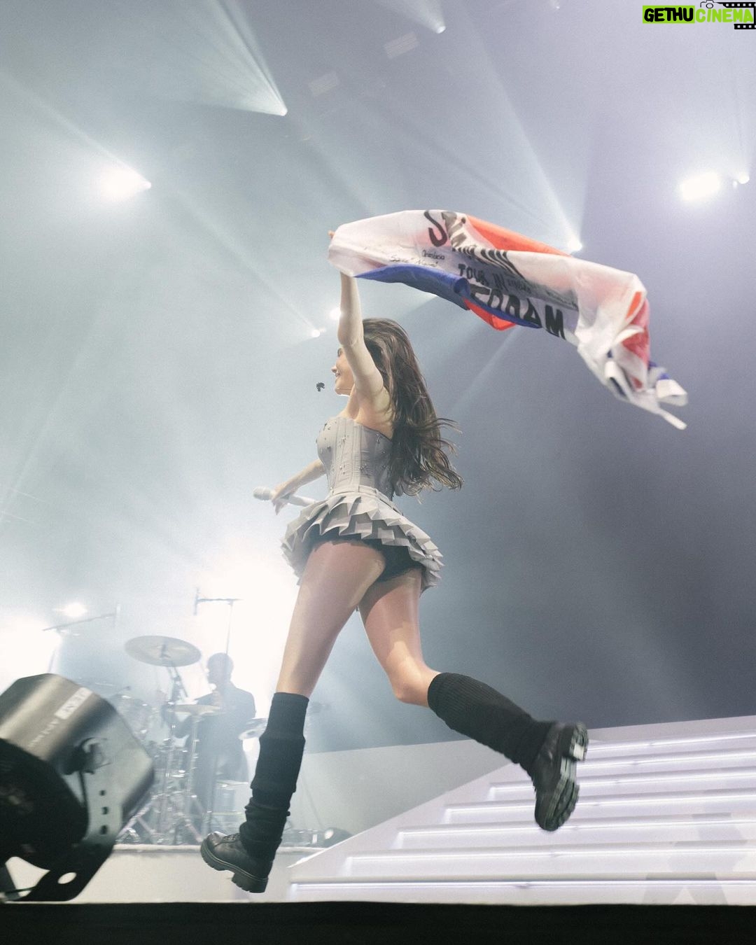 Madison Beer Instagram - amsterdam……. 🤍 last night was something out of my wildest dreams - thank you so much for an unforgettable and surreal sold out show. i don’t even know what to say. thank you will never be enough. i love you so… so much. :’) AFAS Live Amsterdam