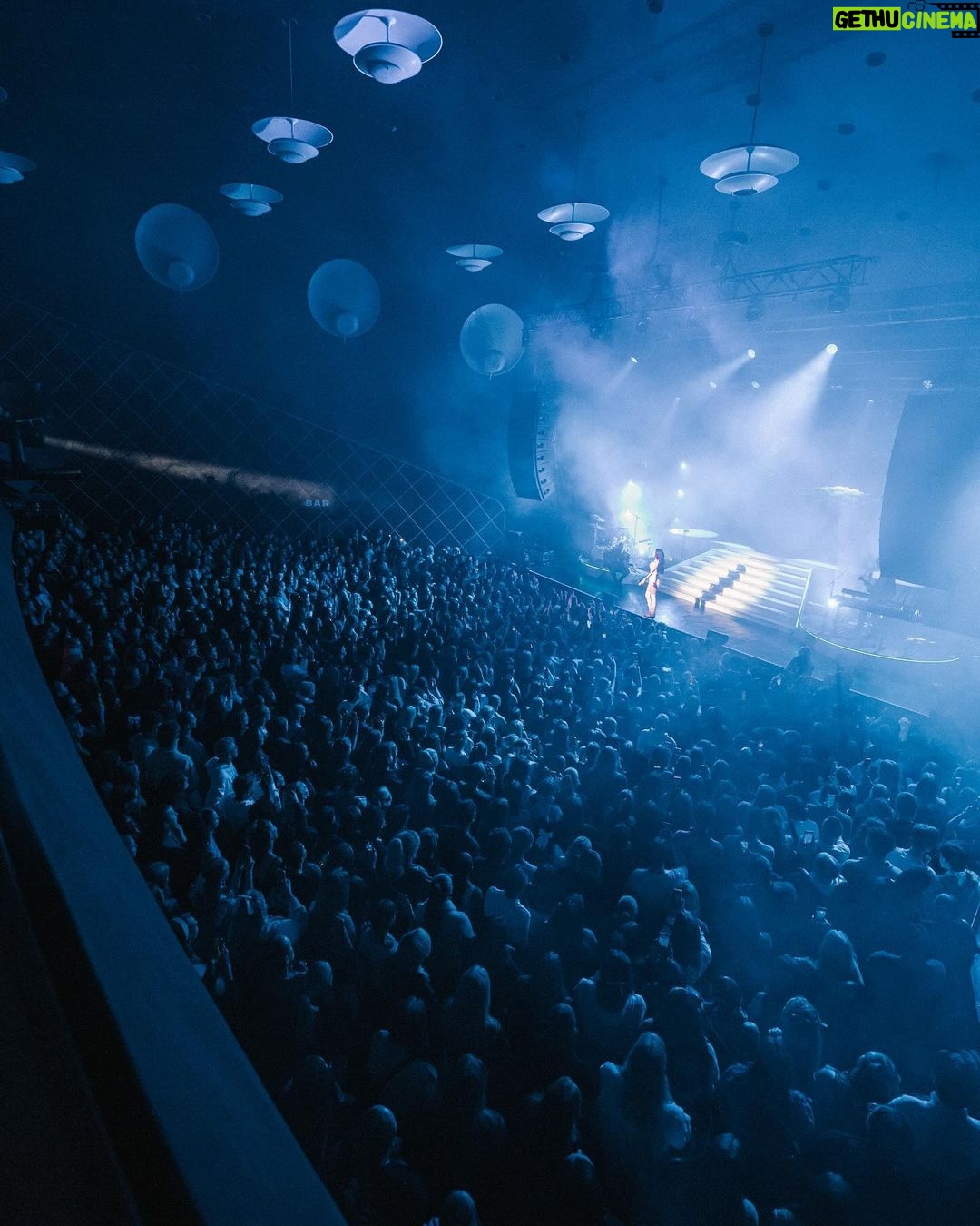 Madison Beer Instagram - brussels n oslo (╥ ᴗ ╥ )♡ wtf