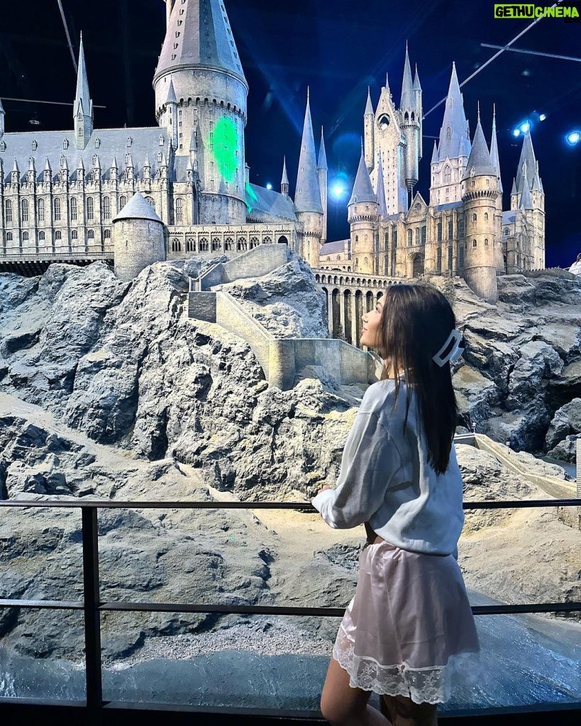 Madison Lewis Instagram - hogwarts is my home 🪄 #justrememberyourebeautiful