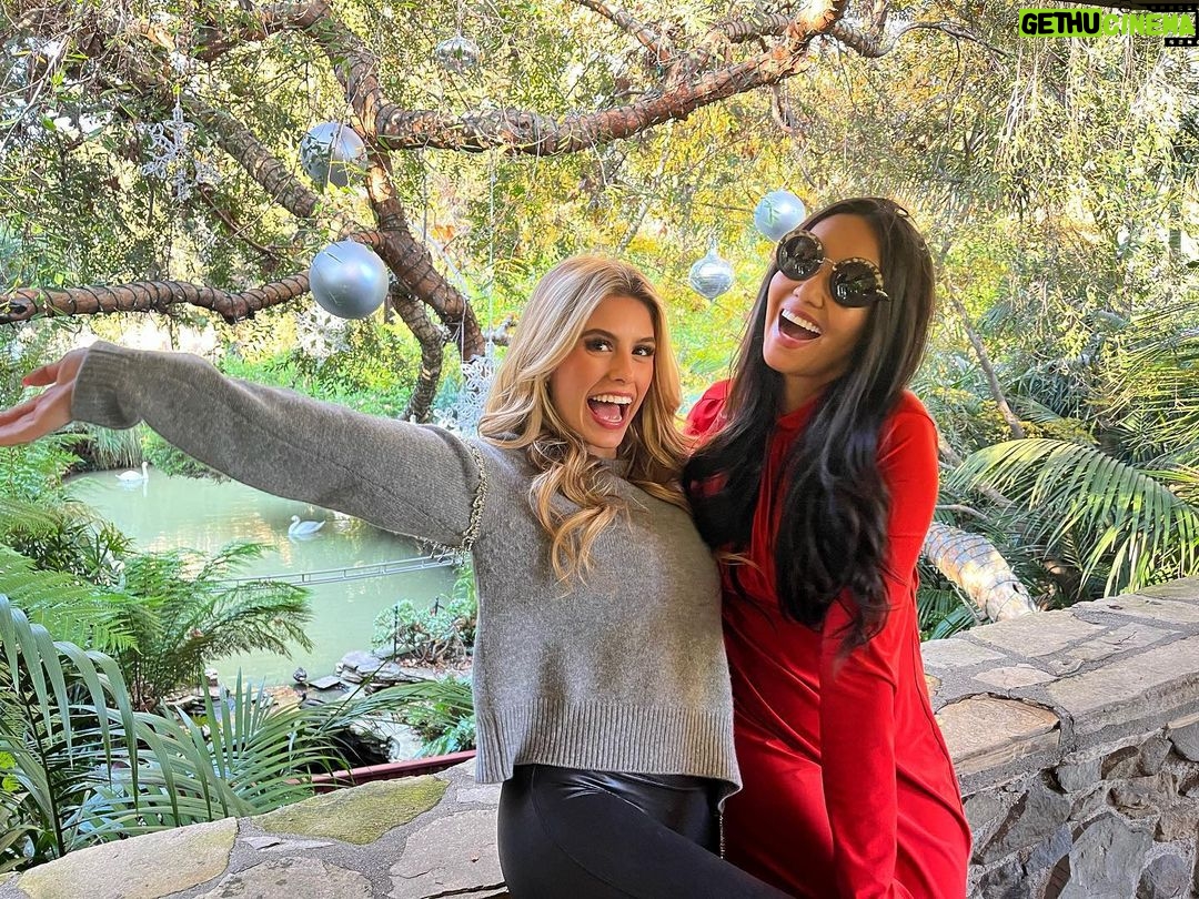 Madisyn Shipman Instagram - I guess we’re at the real Swan Lake🦢 Hotel Bel Air