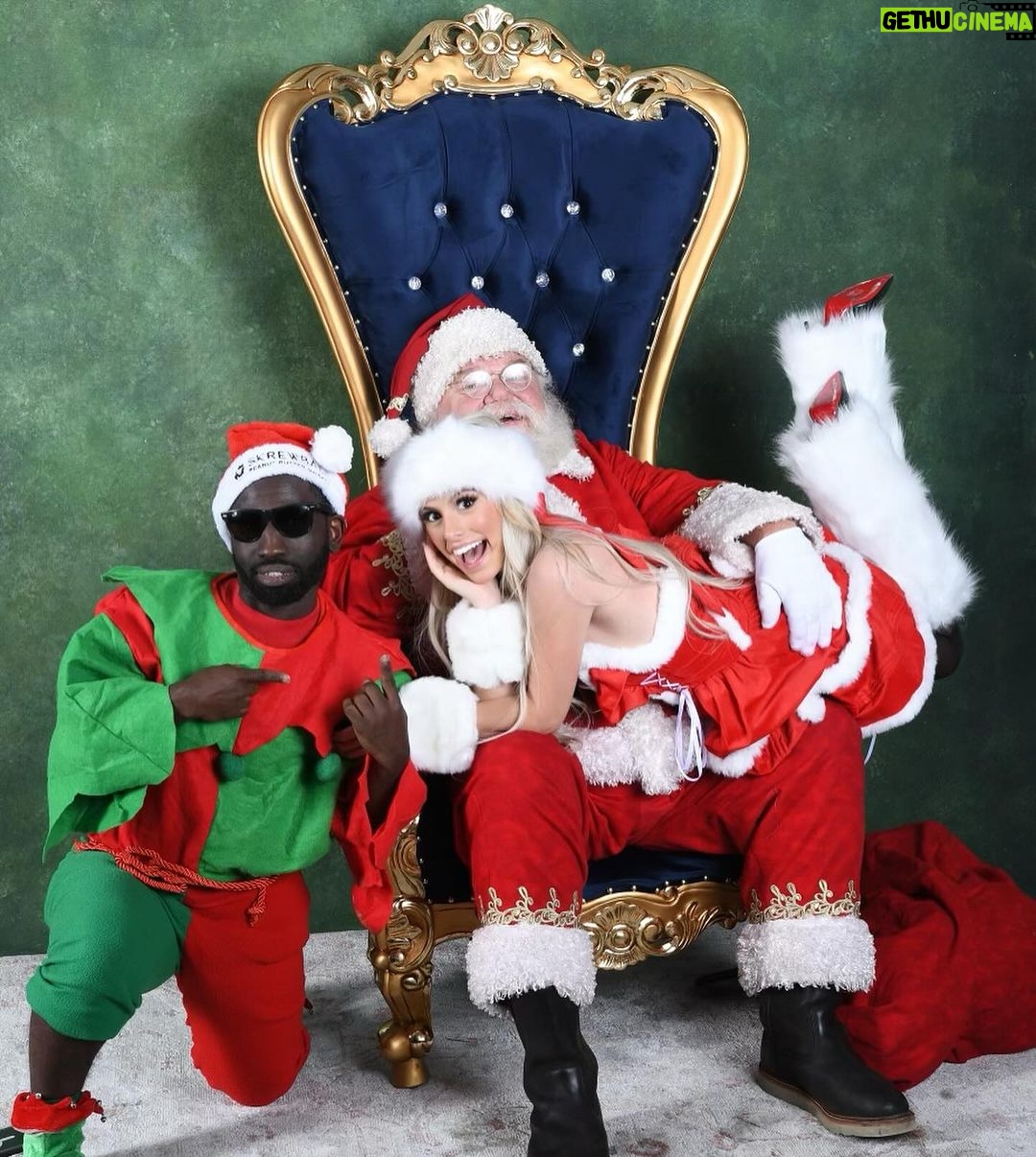 Madisyn Shipman Instagram - Santa does have favorites 🎅🏻