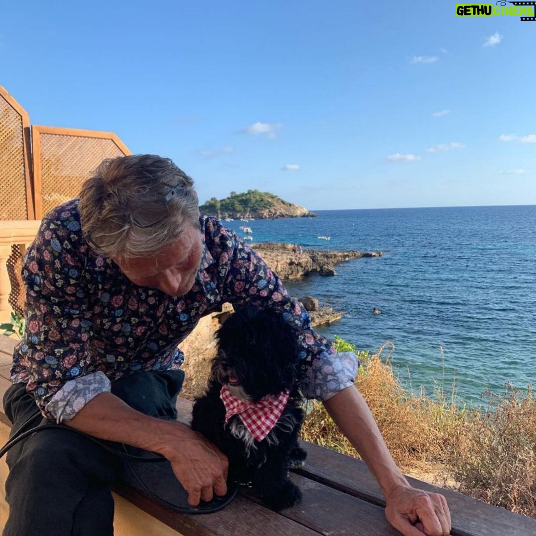 Mads Mikkelsen Instagram - 🐕 Mads & Messi celebrating #InternationalDogDay.