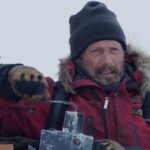 Mads Mikkelsen Instagram - ❄️ #CoolingBreak: Overgård's daily routine consists of checking fishing lines, mapping his surroundings and running a distress beacon powered by a hand-crank dynamo. This week we cool down with a series of images from the @mysteryguitarman directed @arcticmovie. #MadsTuesday #TheOfficialMads