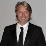 Mads Mikkelsen Instagram - 😃 When you smile to the world the world smiles back to you. #MadsMonday (use for #mondaymotivation) #SpecialMads (use for new ideas) #TeamMads (use for submissions) #TheOfficialMads (use for everything else)