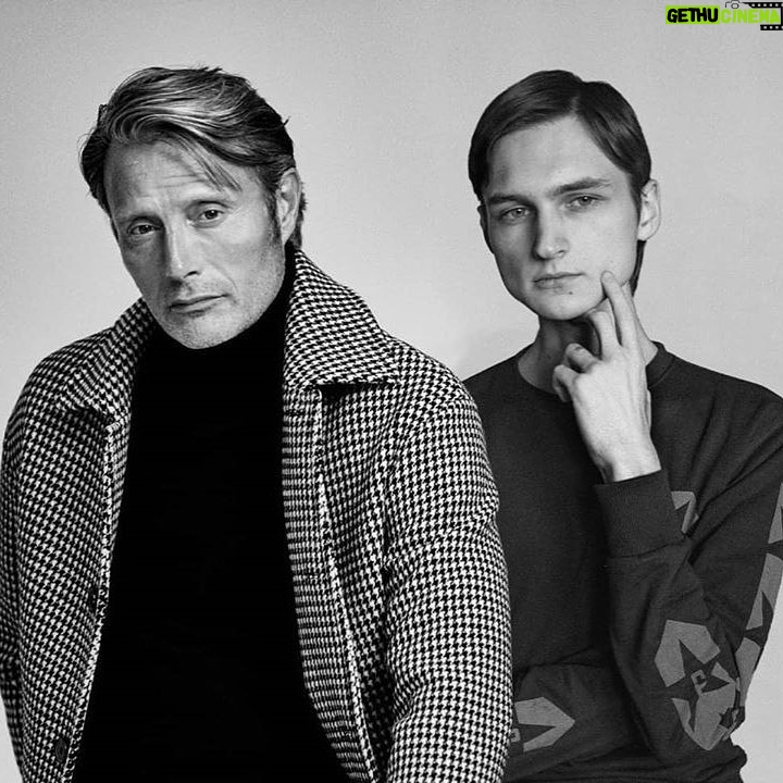 Mads Mikkelsen Instagram - 🖼️ #FanArtFriday: This week's fan art made by @dyagneshko. - ☁️ Tag cloud: #MadsFriday #TeamMads #TheOfficialMads