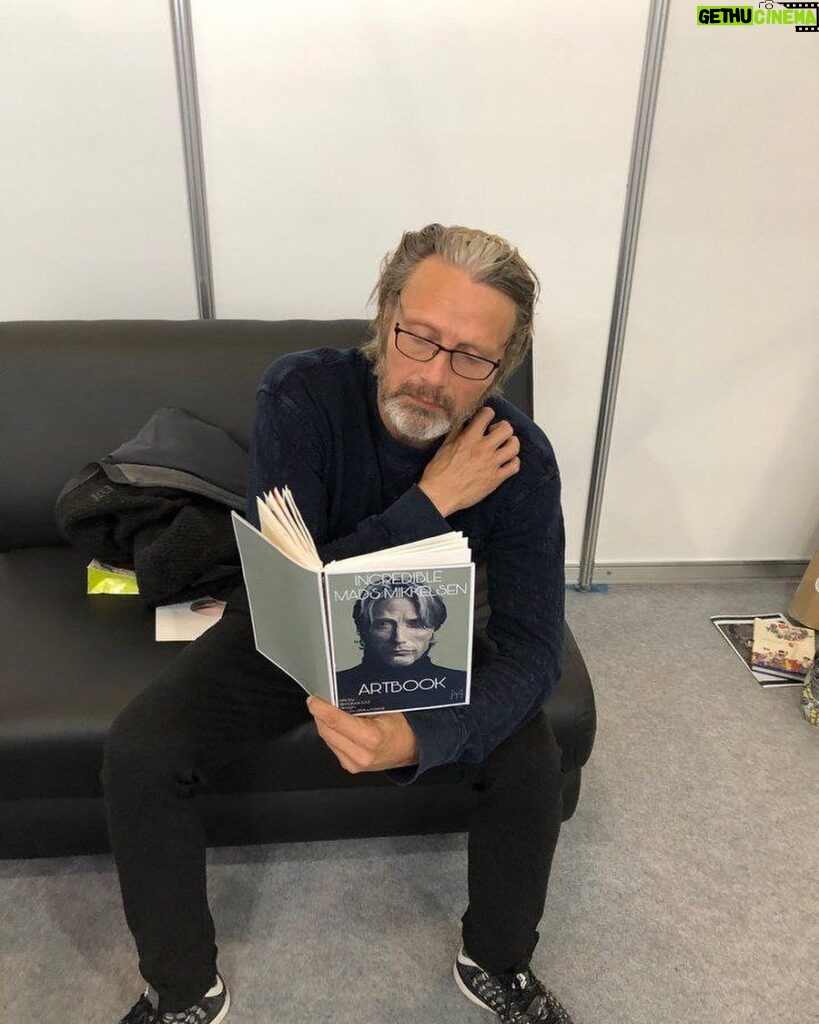 Mads Mikkelsen Instagram - #MadsInRussia: Please zoom in. 📚🔎 #theofficialmads