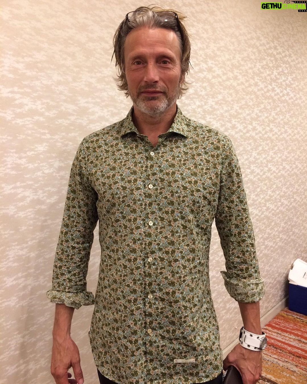 Mads Mikkelsen Instagram - #MadsInJapan: Day 2 💚@hollycontokyo #tokyo #japan #theofficialmads