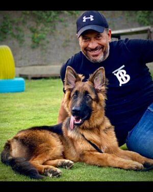 Maged Elmasry Instagram - مساء الفل.. يوم جميل مع ( ناركوس ) صديقي الوفي @adamelmasry1919  @mahielmasrie  @dalida_e  @raniaabouelnasr19