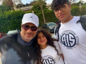 Maged Elmasry Instagram - حبايب قلبي وبدايه عام دراسي.. يارب يديني العمر وأشوفكم من احسن الناس ❤️❤️❤️ @adamelmasry1919  @dalida5654