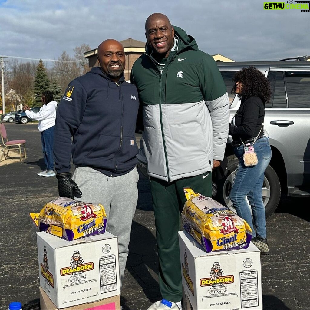Magic Johnson Instagram - I would also like to thank @sodexomagic and Charles Johnson, our President of SodexoMAGIC, for providing food for all of our Holiday Hope volunteers.