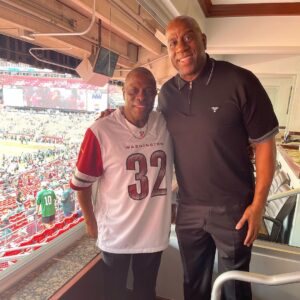 Magic Johnson Instagram - Hanging out with my brother Larry Johnson, 2X Super Bowl Champion and NFL Hall of Famer Darrell Green, Super Bowl Champion and NFL Hall of Famer Doug Williams, my great friend and Cigna President of North America Mike Triplett, and his cousin Claude at today’s Commanders game. My Commanders came up short again to the Eagles 38-31.