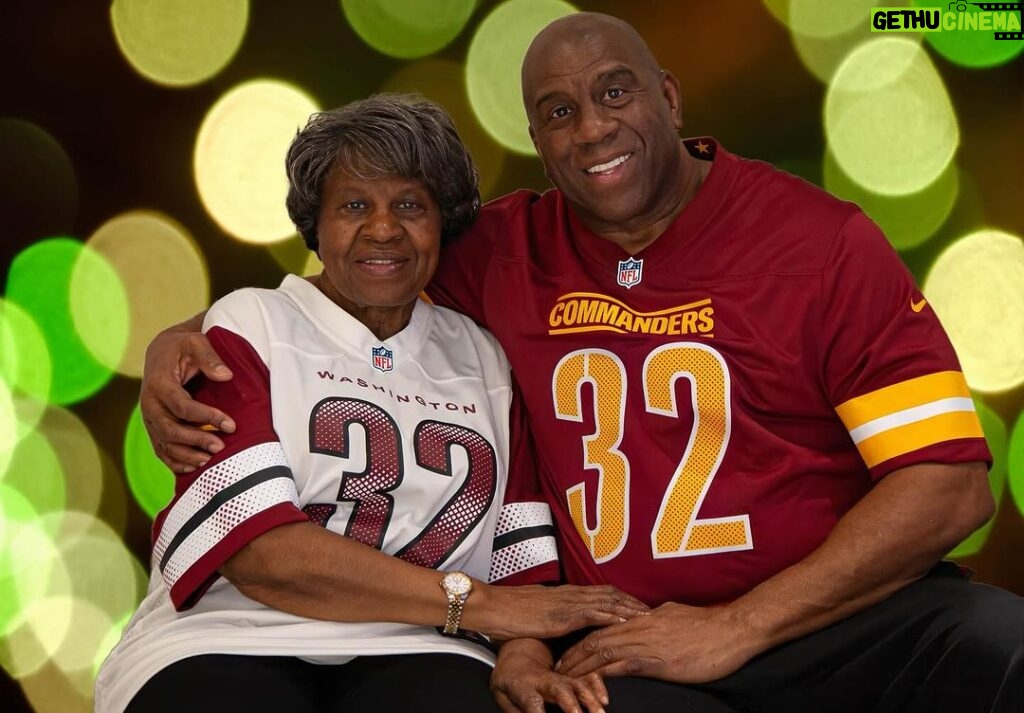 Magic Johnson Instagram - Back home with my family enjoying a blessed thanksgiving. On behalf of me, Cookie, my mother Christine, and the entire Johnson family we wish everyone a Happy Thanksgiving!! My family and I thought we’d enjoy some turkey, dressing, and all this incredible food sporting our Commanders swag!