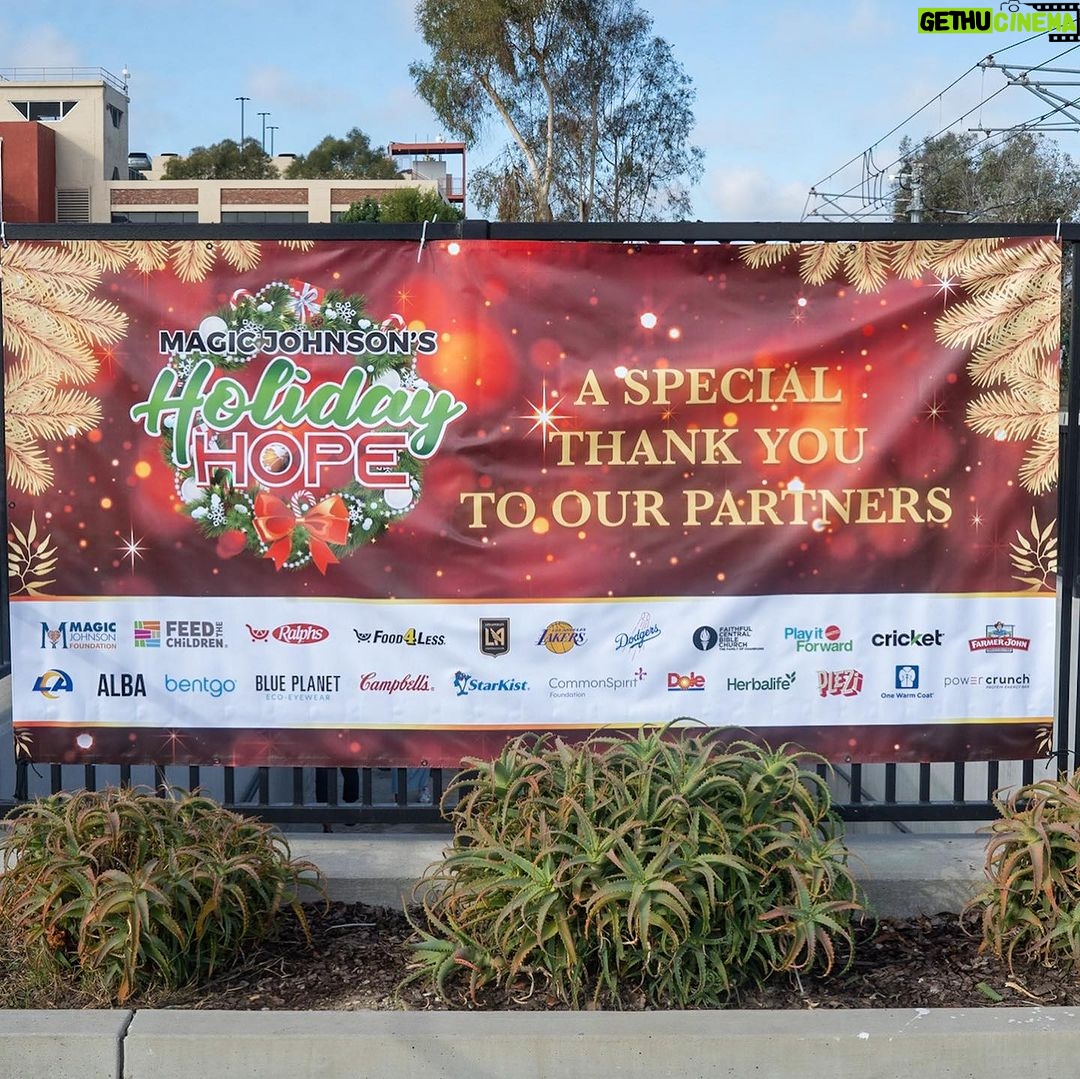 Magic Johnson Instagram - What an incredible day in Los Angeles! Cookie and I have been hosting our Holiday Hope event for almost a decade and it never gets old. Today we blessed another 800 families in need this holiday season with a 25-pound box of food, personal care items and AVON products provided by our great partners at Feed the Children. With the help of our amazing in-kind and corporate partners, families also received toys, protein snacks, eyewear, children’s books, canned food, ham and more! We can’t thank you enough for your time, kindness and support this holiday season! @feedthechildrenorg @faithfulcentral @Blueplanetecoeyeware @Powercrunch @Herbalife @Plezinutrition @Mattel @Campbells @StarKist @FarmerJohnLA @Bentgo @Dole @Lakers @Dodgers @LAFC @Rams @albalegacy @cricketwireless @commonspirithealthphilanthropy @skylar Thank you to our friends at @faithfulcentral and a special thank you to lead Pastor Dr. John-Paul C. Foster. Thank you to each and every single one of our volunteers for dedicating their time to serve the participating families and ensuring they have an amazing holiday season!! 📸: @bystokesla