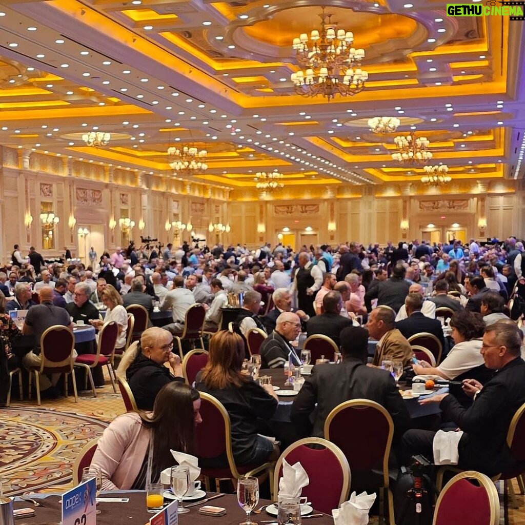 Magic Johnson Instagram - This morning I spoke to a sold out breakfast of 2,000 at the AAPEX conference in Las Vegas! The even is magnificent and over 54,000 people will be attending the event over the next three days. Thank you to MEMA Aftermarket Suppliers President & CEO Paul McCarthy and Auto Care Association President & CEO Bill Hanvey for allowing me to address the audience about the Magic of Winning!
