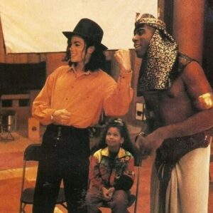 Magic Johnson Instagram - One of the greatest thrills of my life was being invited to be in THE Michael Jackson’s “Remember the Time” music video. When I went over to his house to discuss we got food, and I wanted to be impressive and eat healthy, so I ordered grilled chicken. Our food came, and I couldn’t believe Michael had ordered a bucket of KFC! 😂 I immediately regretted my decision, but Michael was kind enough to share his fried chicken. We laughed and had a great time. I knew at that moment just how similar we were and how cool of a dude he was.

From going on 3 tours with him to him coming to the Forum to watch my Showtime teammates and I play, Michael was a great friend and an even better entertainer! The King of Pop was a true master of his craft, and his legacy will live on forever through his music and influence. I’m grateful that I could experience his greatness firsthand.