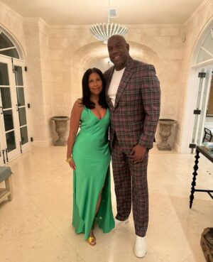 Magic Johnson Instagram - My wife Cookie looks so good in her birthday attire! 😍🔥 We’ve had an amazing time celebrating her today in Turks and Caicos with live music, dancing, food, great company, and a live firework show finale. And of course, I bought her some of her favorite purses for her birthday gifts! I always love seeing her beautiful smile, especially on her special day.