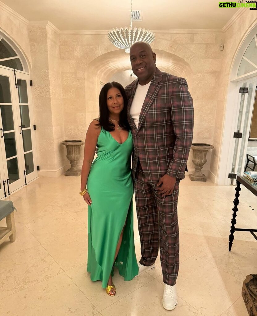 Magic Johnson Instagram - My wife Cookie looks so good in her birthday attire! 😍🔥 We’ve had an amazing time celebrating her today in Turks and Caicos with live music, dancing, food, great company, and a live firework show finale. And of course, I bought her some of her favorite purses for her birthday gifts! I always love seeing her beautiful smile, especially on her special day.