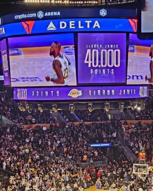 Magic Johnson Instagram - Congratulations to LeBron James for being the first and only player in NBA history to score 40,000 points! I’m so glad I was here to witness such an incredible feat! 

I love that I’m here tonight, I got to see when LeBron broke Kareem’s record, and the fact I was the one who passed it to Kareem when he originally set the record! Now we need the Lakers to pull out a victory and make the night even bigger and better for LeBron!