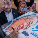 Mahathir Mohamad Instagram - Terima kasih atas ucapan selamat hari jadi yang ke-98 bagi diri saya. Saya amat hargai ingatan tuan dan puan berkenaan dengan umur dan hari lahir saya. Thank you very much for your comments, support, and criticisms. I hope to continue being of service to those who still support me.