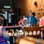 Mahathir Mohamad Instagram - Hujung minggu baru ini saya dan Hasmah meluangkan masa bersama sebahagian bekas warga kerja Pejabat Perdana Menteri. Mereka bersama saya ketika kali pertama dan kedua saya berkhidmat sebagai PM. Setelah 42 tahun berlalu, sudah pasti ada yang sudah pergi dijemput Allah. Ada juga yang masih berkhidmat di pejabat saya hingga ke hari ini. Saya gembira dapat bersama dengan mereka semua. Semestinya banyak kenangan lalu ketika sama-sama berkhidmat untuk bangunkan negara. Ya, Malaysia membangun dari negara pertanian ke negara industri adalah hasil kerja kuat baik pemimpin dan juga kakitangan pejabat. Tanpa usaha yang gigih, kita tidak mungkin capai kemajuan hari ini. Kejayaan ini adalah kejayaan bersama. Alhamdulillah dan terima kasih kepada semua yang bersama semasa susah mahupun senang. Semoga jumpa lagi. Taman Ekuestrian Putrajaya