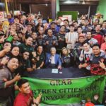 Mahathir Mohamad Instagram - #PulangKeLangkawi kali ini di mulakan dengan melawat tapak rumah sarang burung walit. Beberapa wakil pengusaha produk sarang burung dari Jepun turut serta. Mereka mengguna ekstrak sarang burung bagi pelbagai produk kosmetik serta "supplement" untuk kesihatan. Mereka akui sarang burung yang terhasil di Malaysia berkualiti tinggi. Insya'allah Langkawi juga boleh jadi pengeluar sarang burung serta produk hasil dari dari sarang burung ini. Kemudiannya bersama penduduk Langkawi dalam Majlis Kenduri Rakyat di Kampung Teluk, Ulu Melaka. Sedap sungguh gulai daging kawah yang disediakan secara gotong-royong oleh penduduk kampung di sini. Di majlis yang sama juga, saya dengar aduan dari penduduk Langkawi berkenaan penanaman padi pulut yang sudah dimulakan sejak tahun 2019. Di sebelah petang pula saya bersama dengan ahli-ahli Persatuan Pelancongan dan Rekreasi Tanjung Rhu. Mereka ini pengusaha-pengusaha bot pelancong. Mereka menyampaikan masalah mengenai jeti yang dibina sejak bertahun lama sebenarnya atas tanah milik pihak lain. Ini menyebabkan ia tidak boleh dibangun dan ditambah baik. Pada sebelah malam saya bersama penghantar-penghantar makanan dari Food Panda dan Grab. Anak-anak muda ini berkonvoi dari Sungai Petani ke Alor Setar kemudian ke Kangar dan terus ke Langkawi. Pesanan saya kepada penghantar-penghantar makanan ini supaya berhati-hati di jalan raya dan teruskan usaha untuk berjaya dalam apa jua bidang.