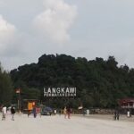 Mahathir Mohamad Instagram - Selamat Datang dan Terima Kasih kepada semua pelawat yang memilih Langkawi sebagai tempat bercuti.
