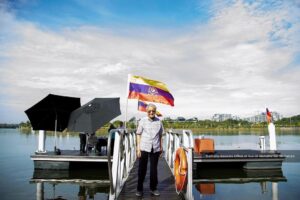 Mahathir Mohamad Instagram - Adakalanya saya tak berharap nak pulih, tetapi alhamdulillah dengan rawatan yang diberi Institut Jantung Negara (IJN)  saya kembali pulih.

Di sekitar Tasik Putrajaya pagi ini, 9 Februari 2022.
