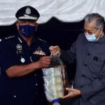 Mahathir Mohamad Instagram - Selamat Hari Polis. Polis dan Masyarakat Berpisah Tiada