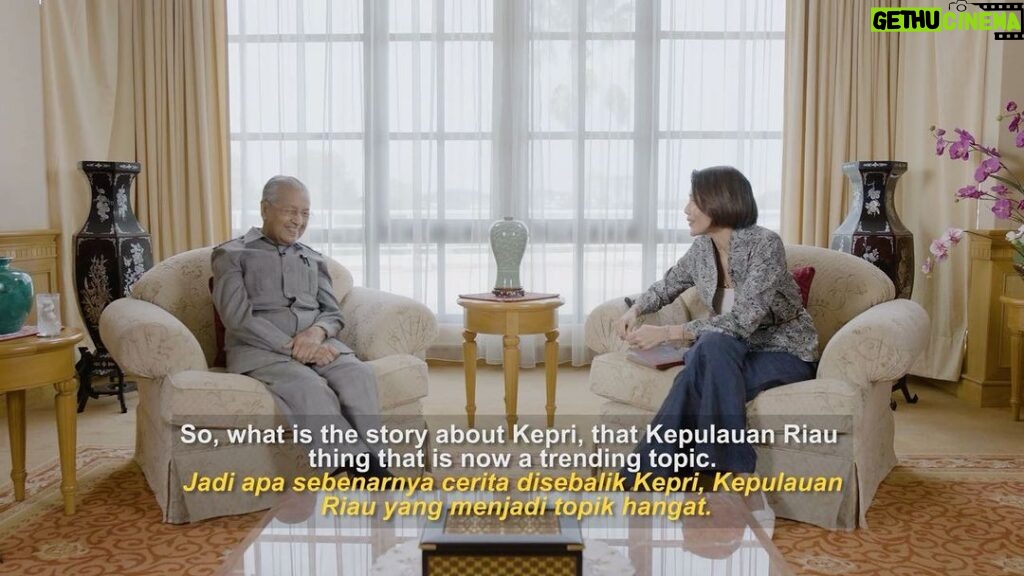 Mahathir Mohamad Instagram - On Wednesday during an interview with Andini Effendi from Golkar Institute, I was asked to explain my remarks that Malaysia should claim Singapore and Riau. I told her it was out of context. Watch the clip.