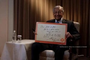 Mahathir Mohamad Instagram - Dear Youths of Japan, You have a great country based on your culture and ethics. Keep them up. You need the old spirit that built Japan after the war. Mahathir b Mohamad 26/5/22 Tokyo, Japan