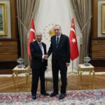 Mahathir Mohamad Instagram - Dr Mahathir was yesterday received by the President of the Republic of Turkiye, H.E Recep Tayyip Erdogan and Dr Siti Hasmah by the First Lady, Emine Erdogan at the Presidential Complex in Ankara. The meeting lasted for an hour and discussions centered what was pursued during the KL Summit in 2019 and how it had panned out since. Pursuant to the discussion, President Erdogan said he was keen to have a similar conference, the Istanbul Summit to further tap the potentials that had been identified and pursued in the KL Summit. President Erdogan then proposed that the Istanbul Summit be held in either September or October this year to which Dr Mahathir agreed to. President Erdogan said he would like Dr Mahathir as well as the KL Summit team to partner his Turkish side to collaborate in the proposed Istanbul Summit. Dr Mahathir also took the opportunity to congratulate President Erdogan on his success to retain his presidency in the recent Turkish elections. Apart from that, Dr Mahathir also expressed his condolences to the victims of the earthquake which devastated several provinces in the republic which also killed thousands of citizens of the nation. There were also a lot of discussions on the fate of the Muslim ummah and the need to help assist Muslims and their nations which are facing hardship and wars. Dr Mahathir also acknowledged, given Turkiye’s rapid development and progress in various fields, it can be the model nation for other Muslim countries. [Admin] Credit photo: Presidency of the Republic of Turkiye